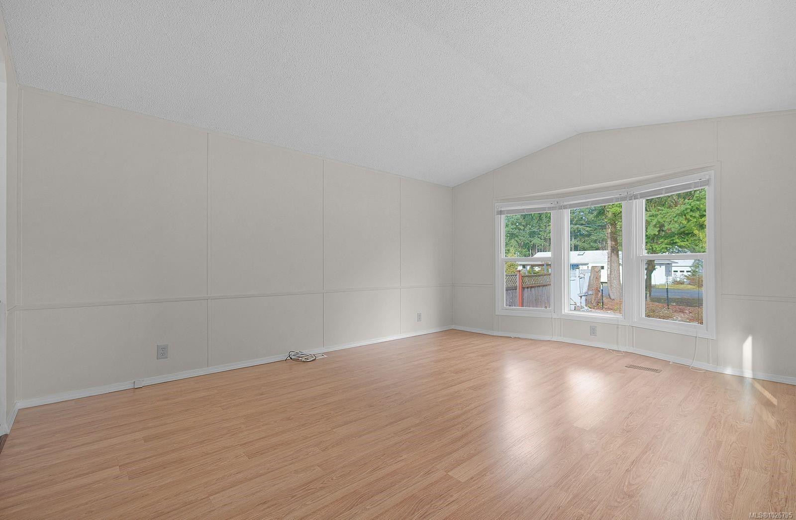 7079 Blackjack Dr, Lantzville, BC