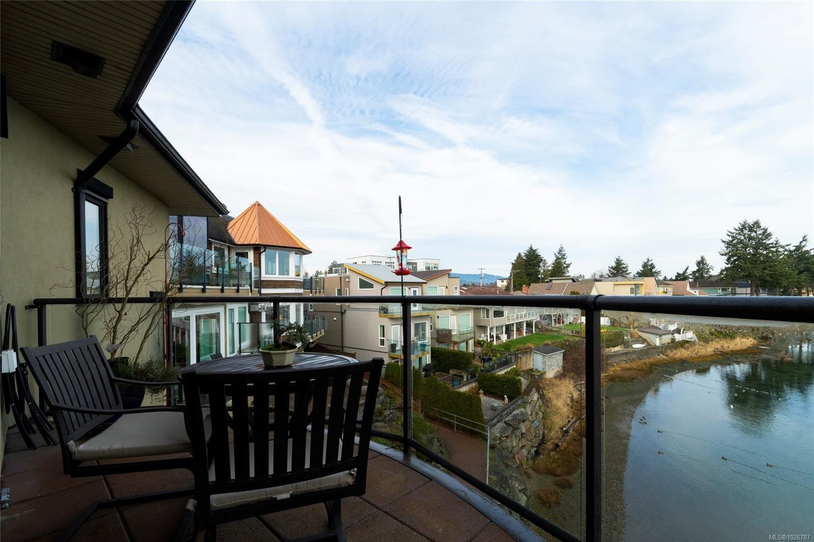201-9949 Third St, Sidney, BC - Outdoor With Balcony With Exterior