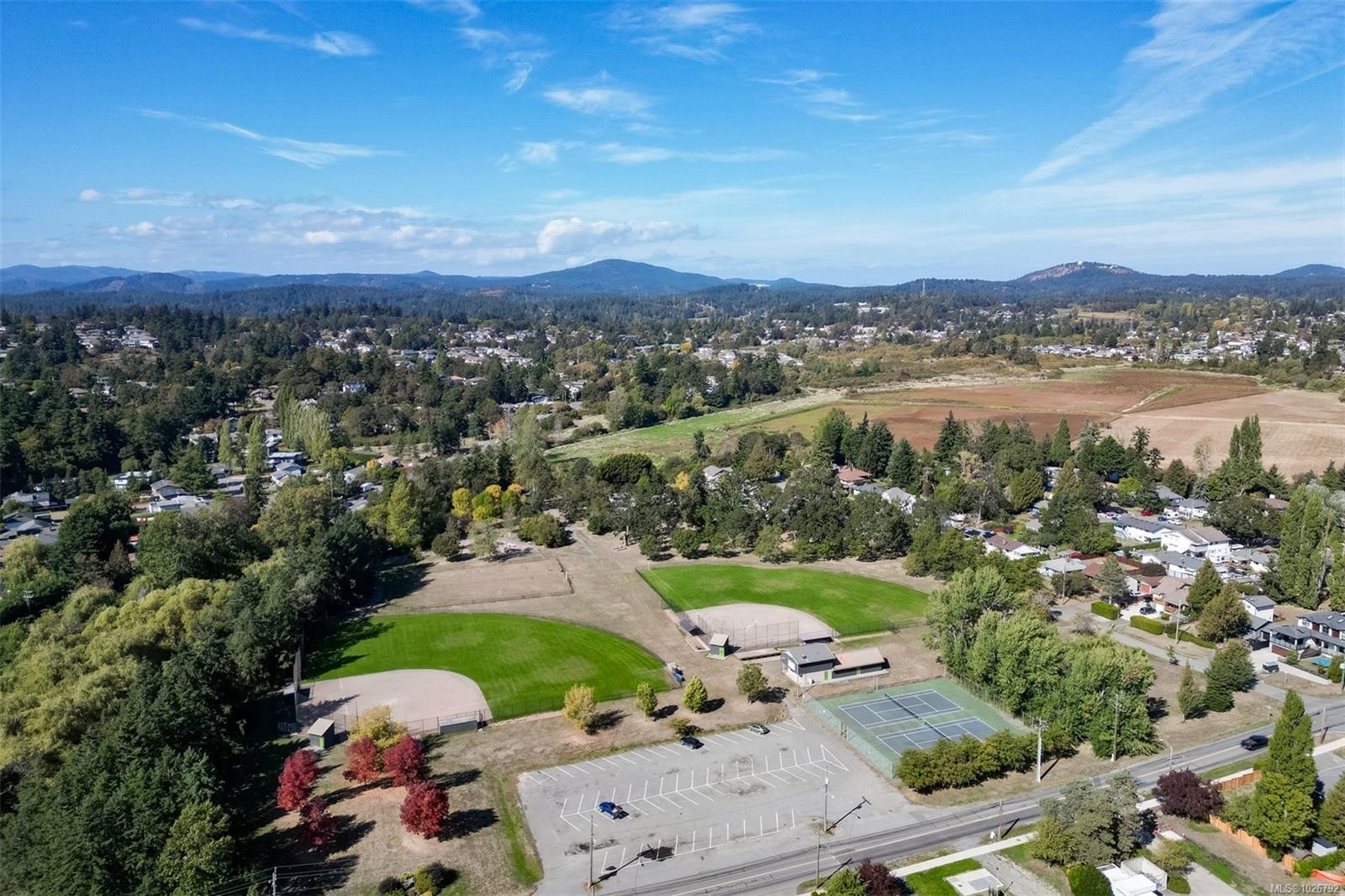 710 Violet Ave, Saanich, BC