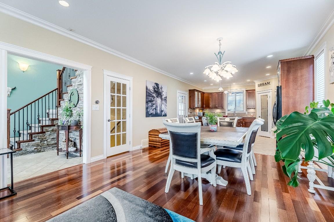 2240 Jackson Avenue, Merritt, BC - Indoor Photo Showing Living Room