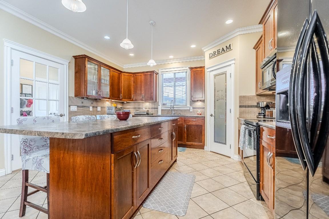 2240 Jackson Avenue, Merritt, BC - Indoor Photo Showing Dining Room