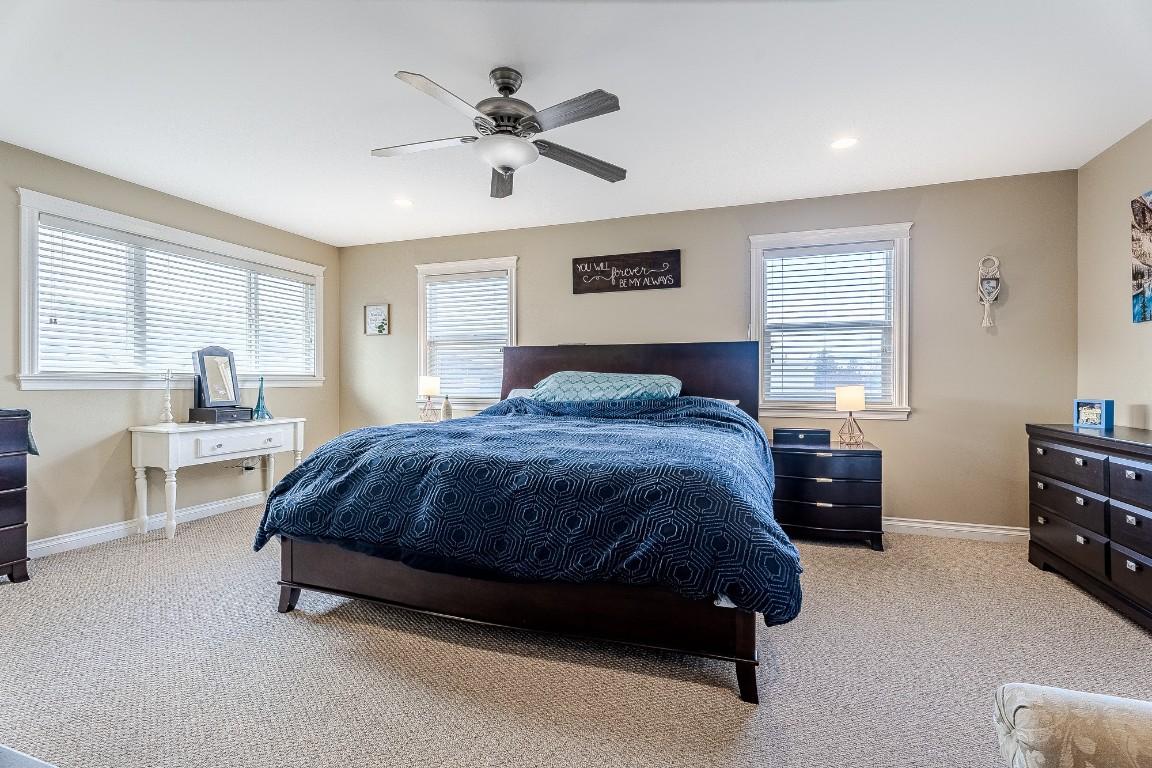 2240 Jackson Avenue, Merritt, BC - Indoor Photo Showing Bedroom