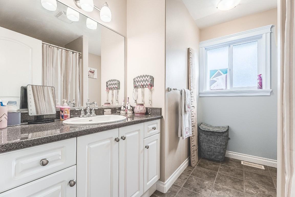 2240 Jackson Avenue, Merritt, BC - Indoor