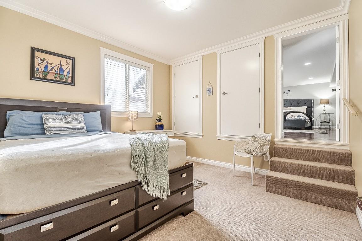 2240 Jackson Avenue, Merritt, BC - Indoor Photo Showing Kitchen