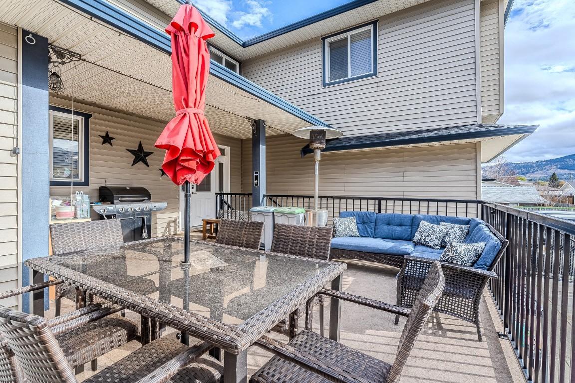 2240 Jackson Avenue, Merritt, BC - Outdoor With Exterior