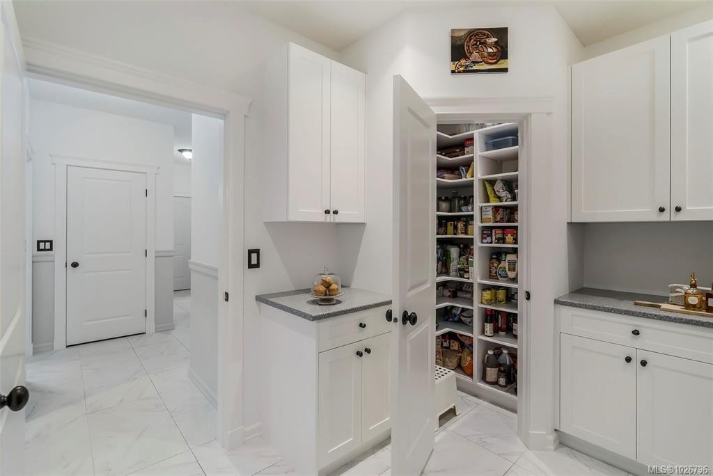 1390 Kurtis Cres, Nanaimo, BC