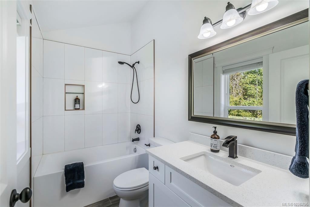 1390 Kurtis Cres, Nanaimo, BC