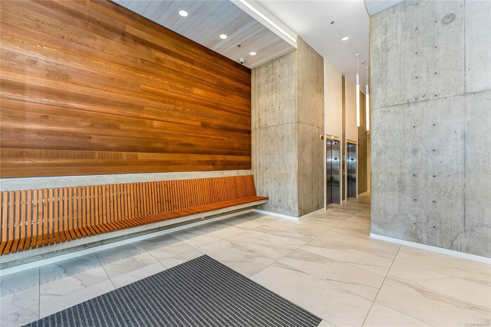 405-1033 Cook St, Victoria, BC - Indoor Photo Showing Other Room