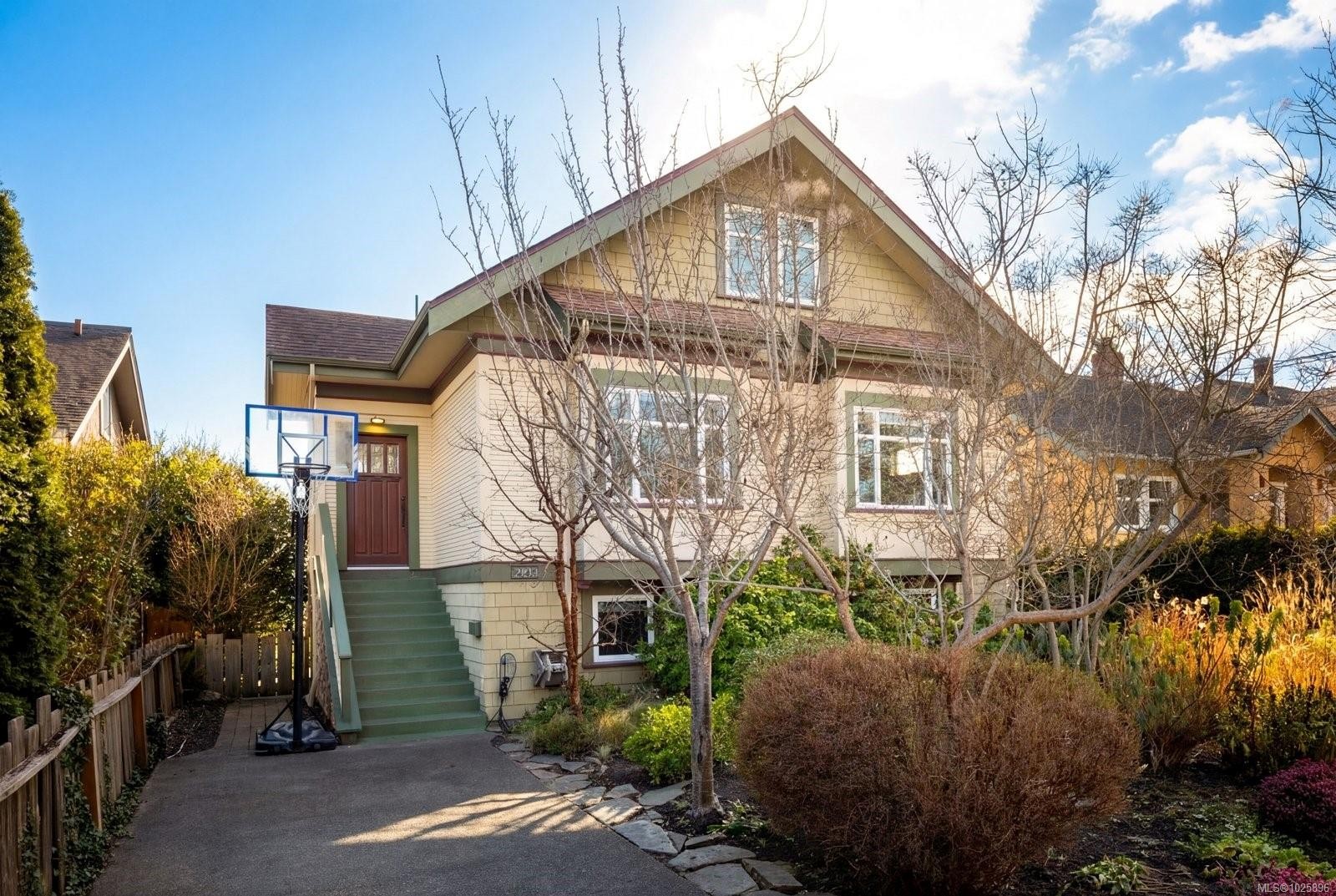 2231 Windsor Rd, Oak Bay, BC