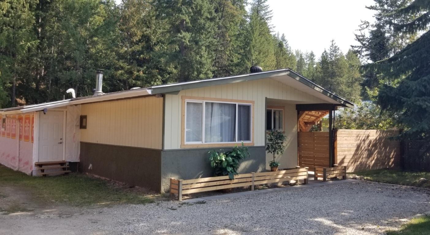 914 Columbia Crescent, Nakusp, BC - Outdoor
