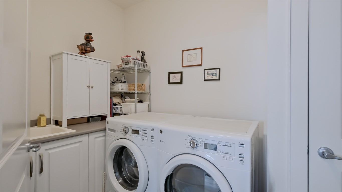 47-1960 Klo Road, Kelowna, BC - Indoor Photo Showing Laundry Room