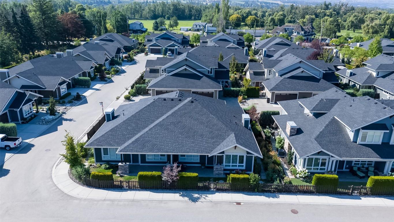 47-1960 Klo Road, Kelowna, BC - Outdoor With Facade
