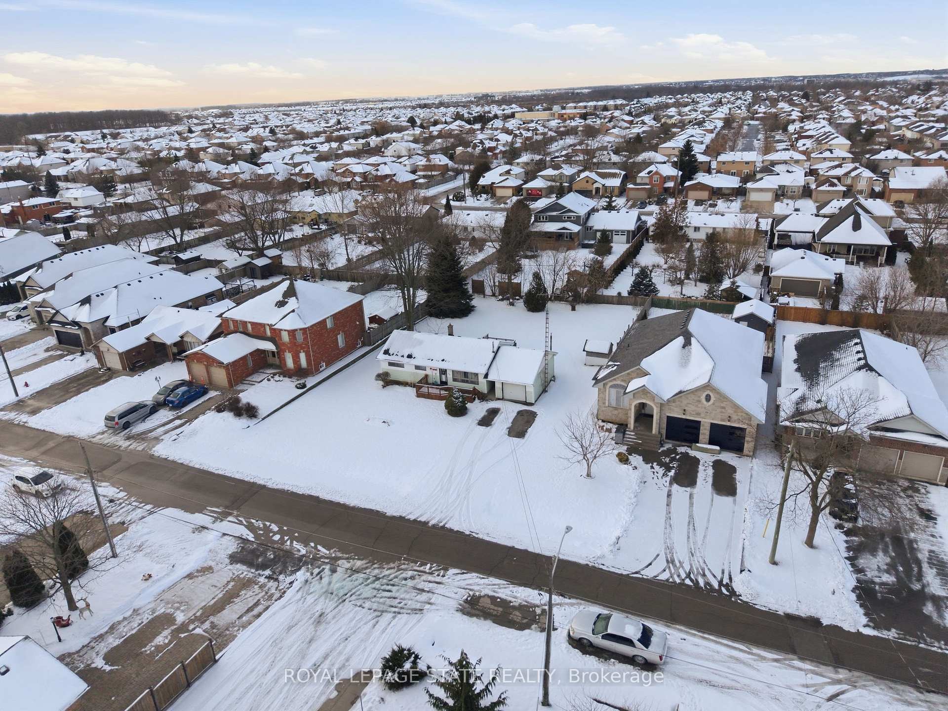 29 Leckie Avenue, Hamilton, ON - Outdoor With View