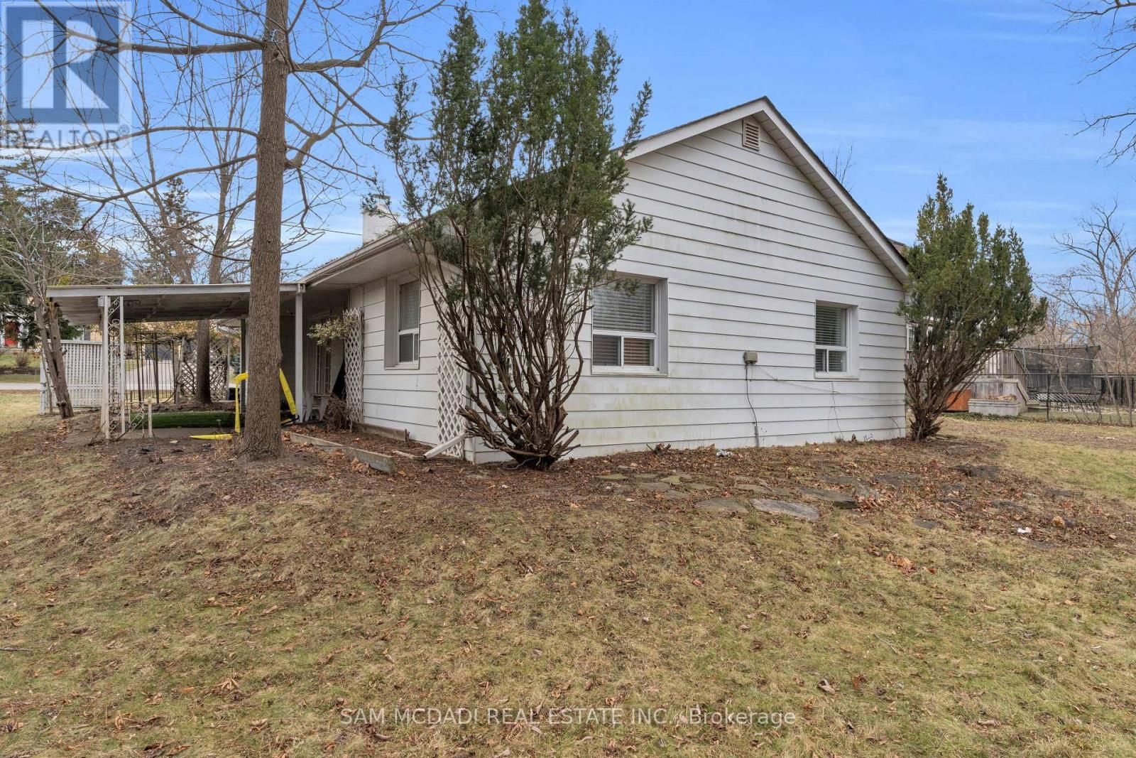 1235 Old River Road, Mississauga, ON - Outdoor