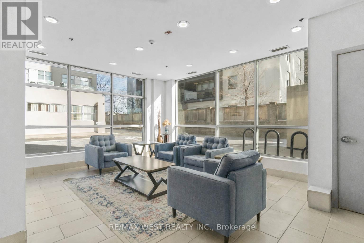 1002 - 2464 Weston Road, Toronto, ON