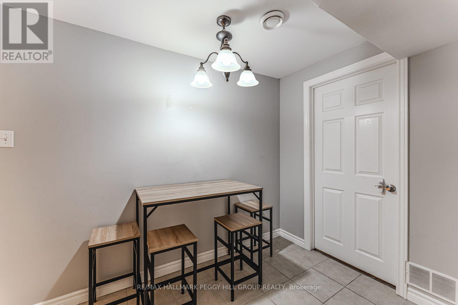 69 Fox Run, Barrie, ON - Indoor Photo Showing Other Room