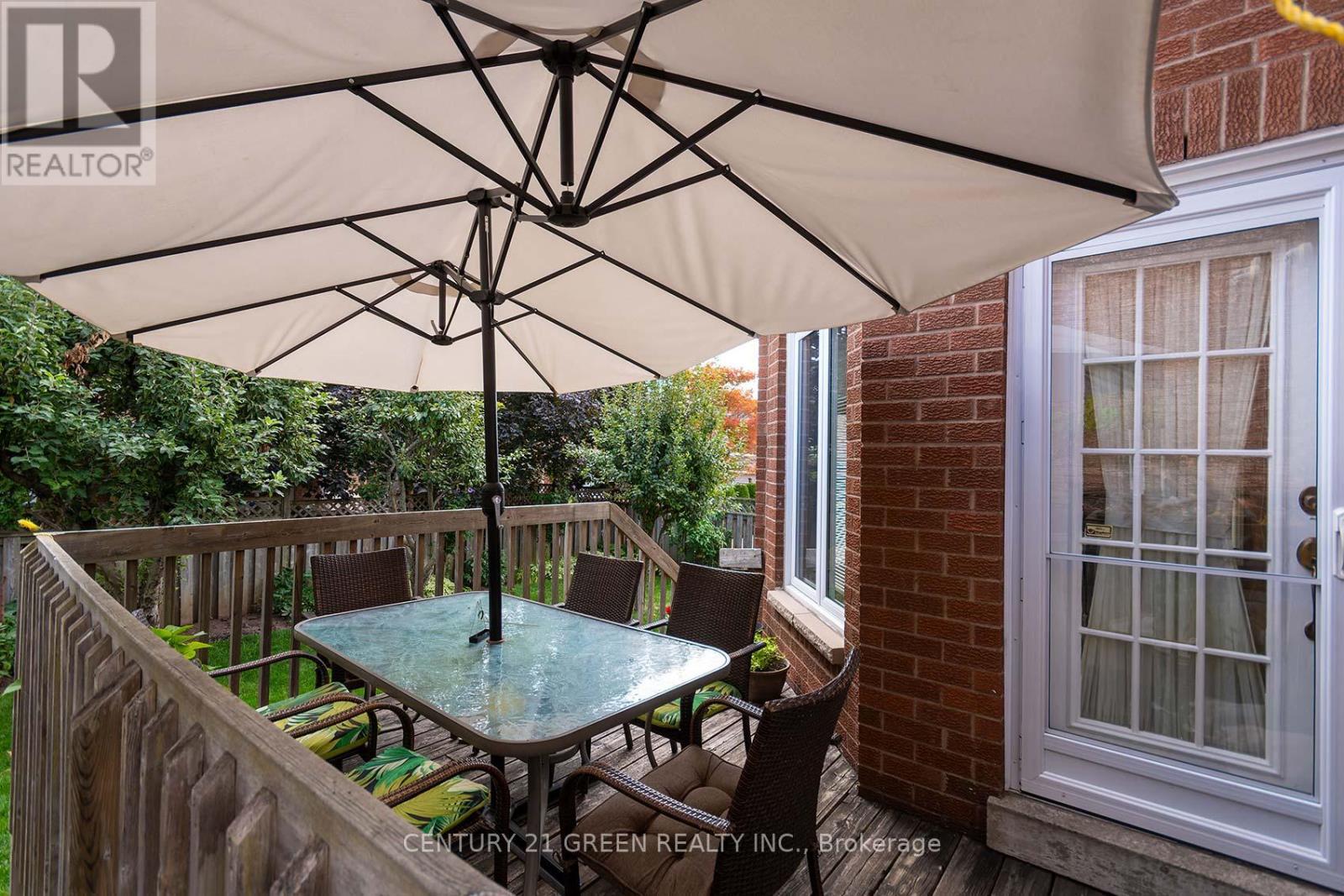 418 Chieftan Circle, Mississauga, ON - Outdoor With Deck Patio Veranda With Exterior
