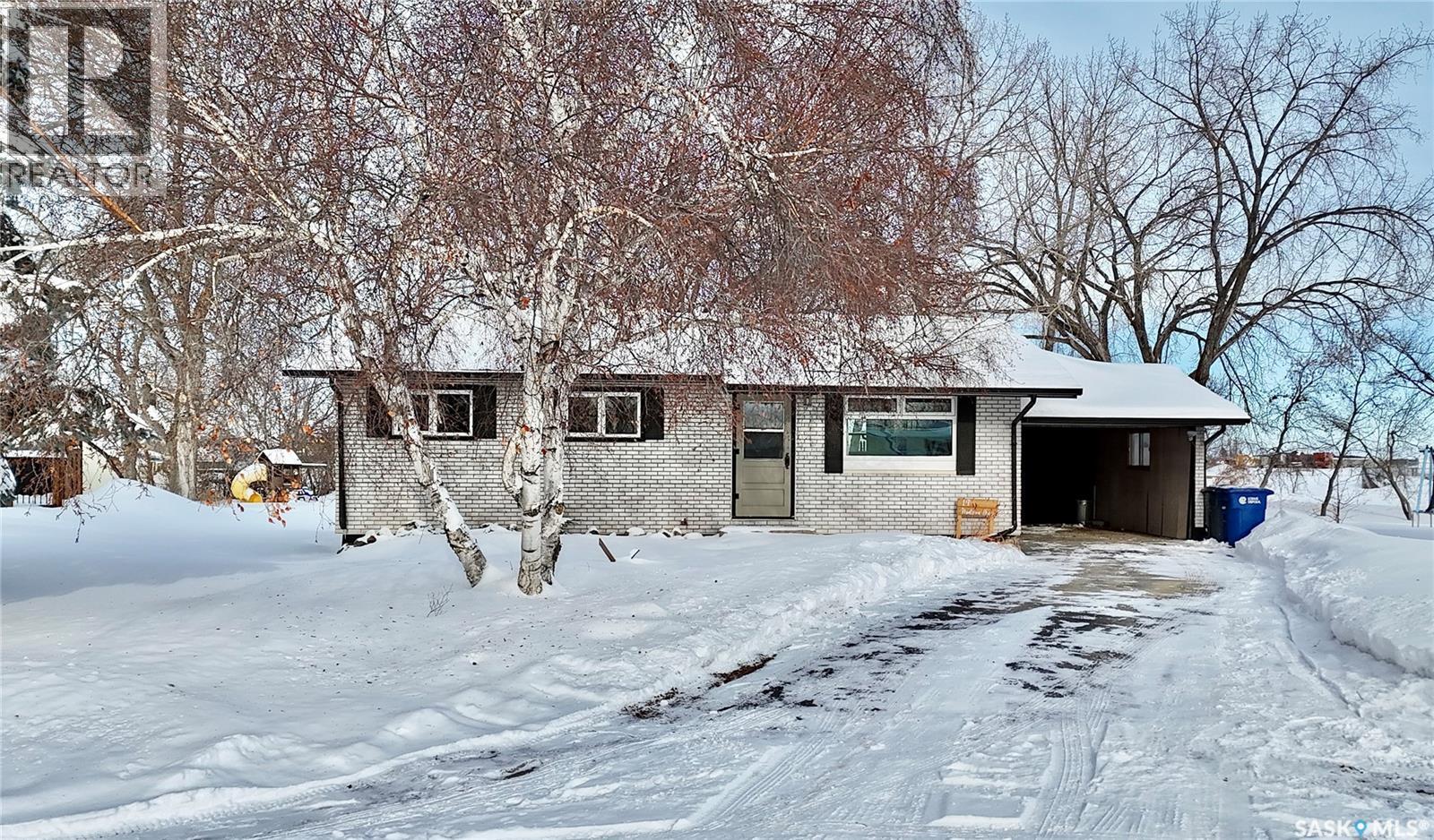 19 Hudson Bay, Esterhazy, SK - Outdoor