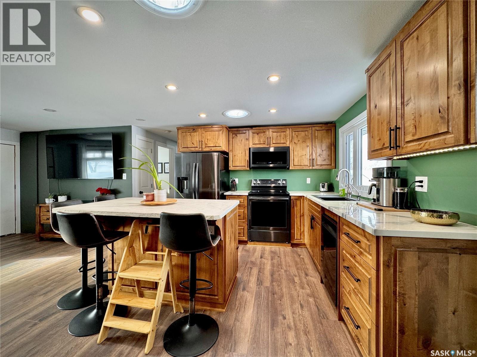 19 Hudson Bay, Esterhazy, SK - Indoor Photo Showing Kitchen