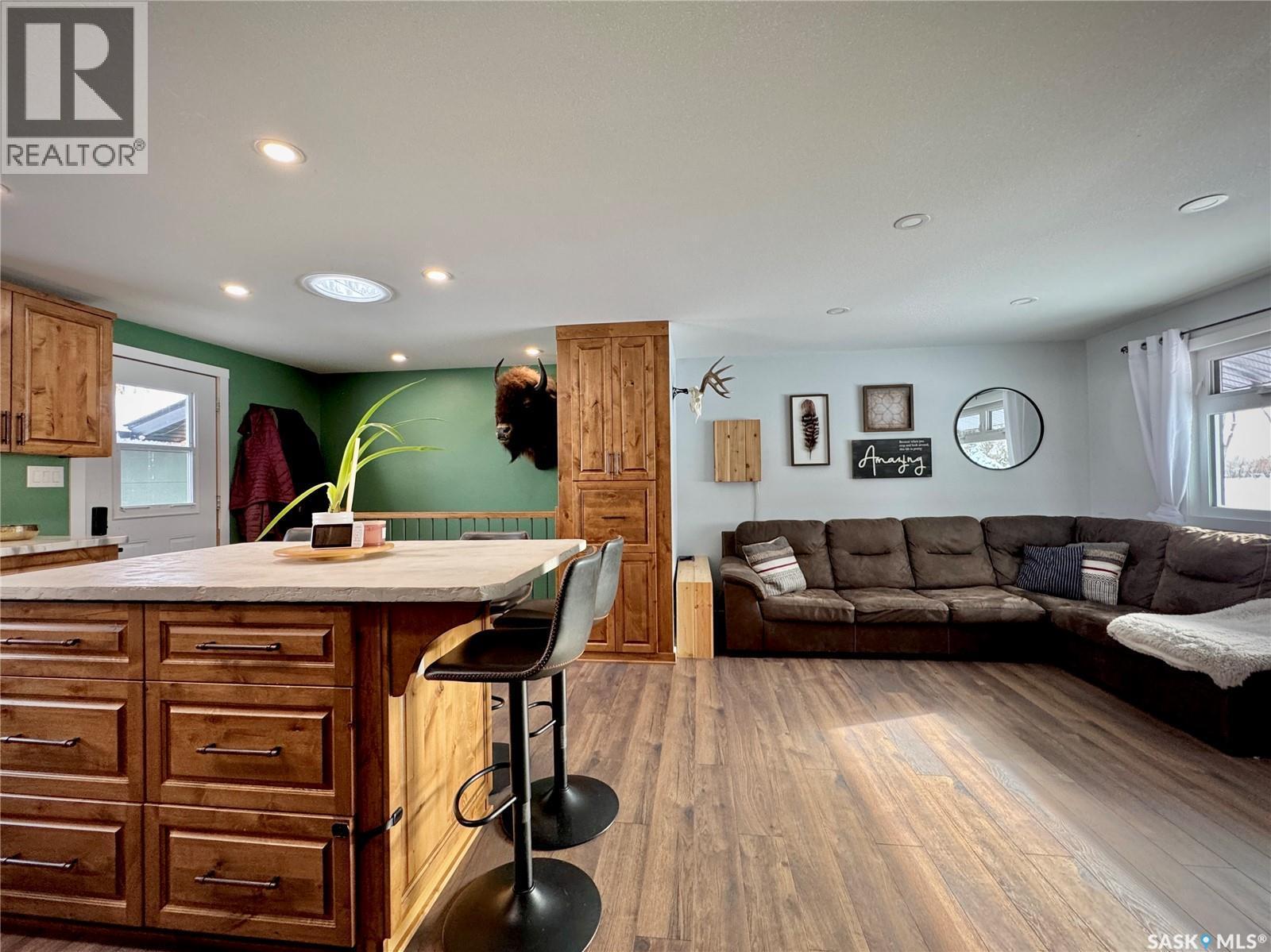 19 Hudson Bay, Esterhazy, SK - Indoor Photo Showing Other Room