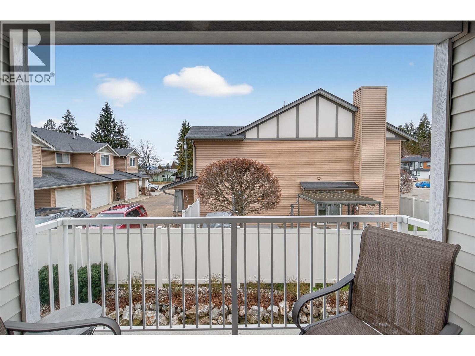 2081 11 Avenue Ne Unit# 9, Salmon Arm, BC - Outdoor With Exterior