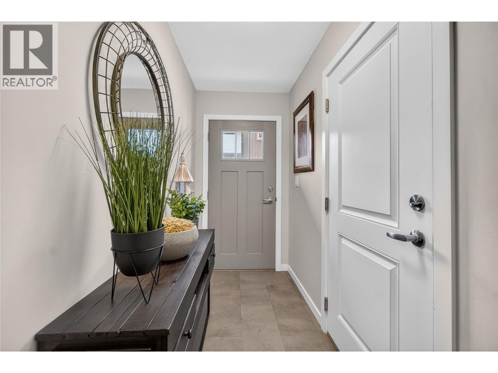 2081 11 Avenue Ne Unit# 9, Salmon Arm, BC - Indoor Photo Showing Other Room