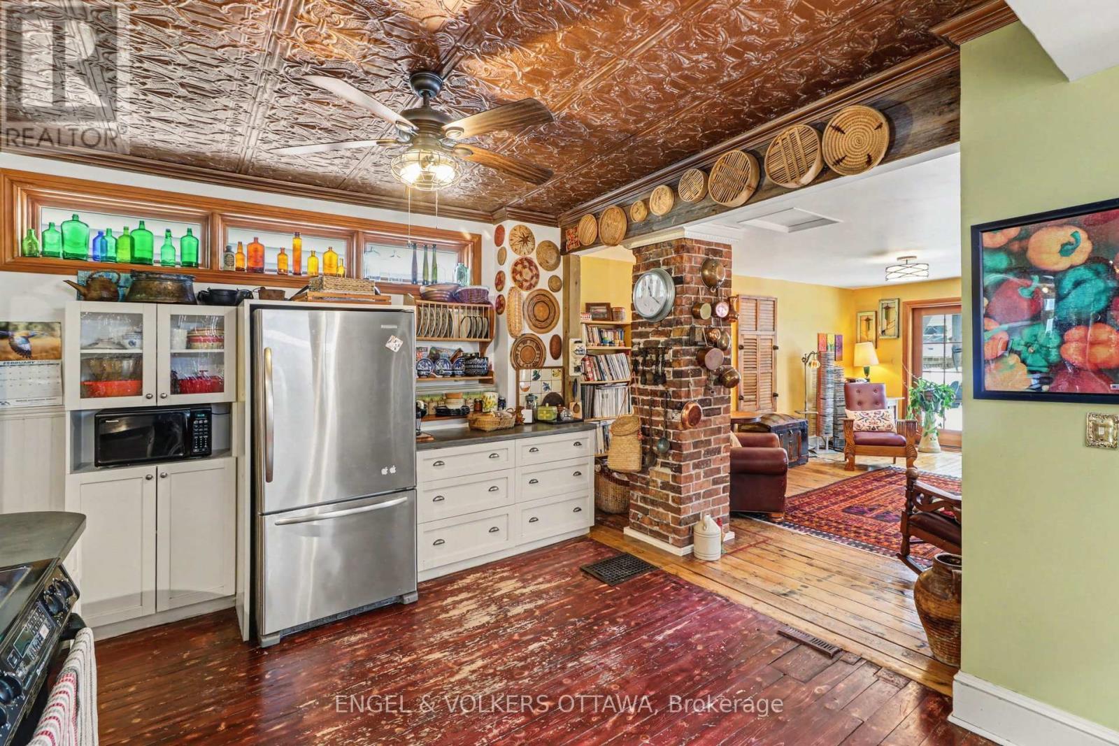 88 Pinhey Street, Ottawa, ON - Indoor