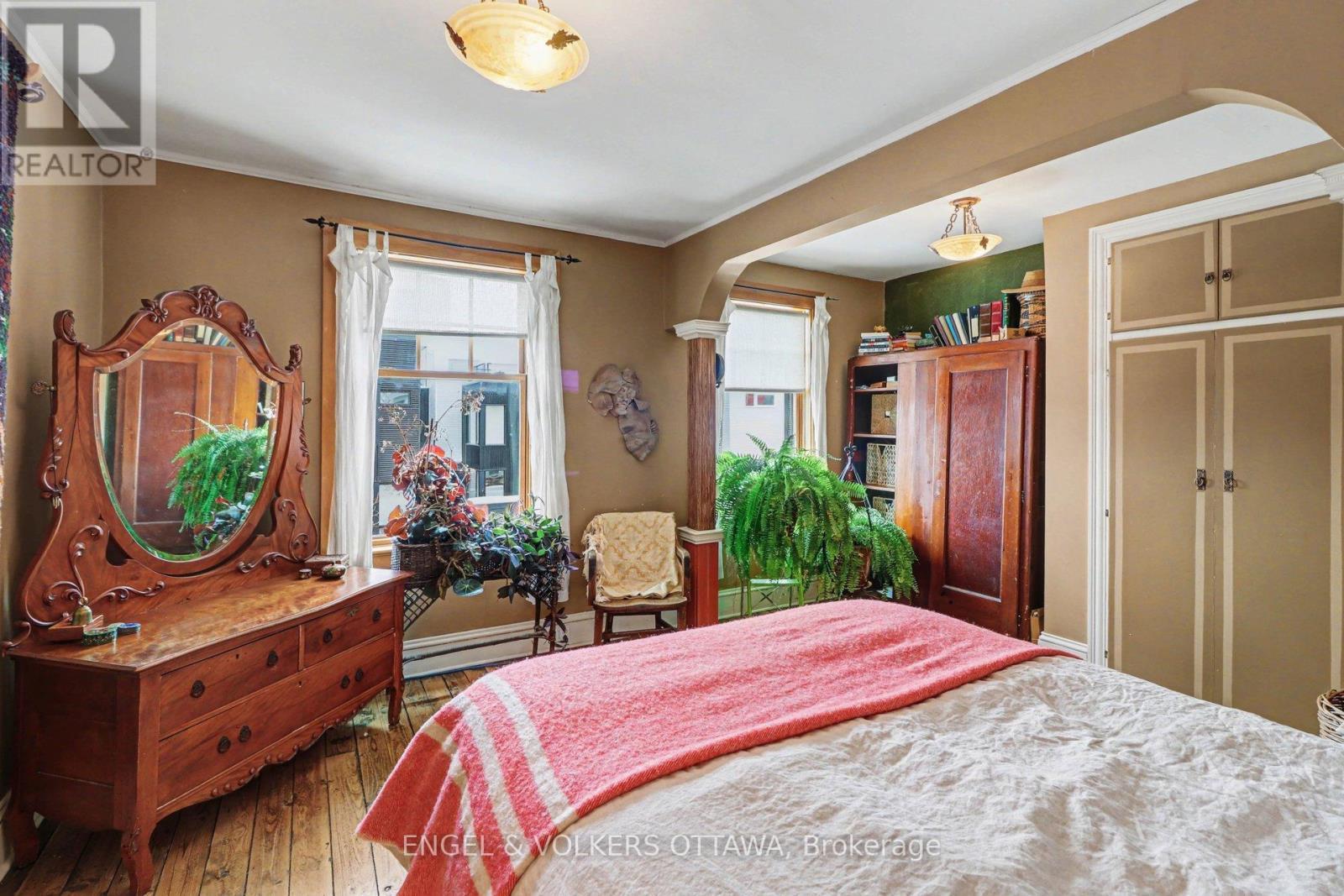 88 Pinhey Street, Ottawa, ON - Indoor Photo Showing Bedroom