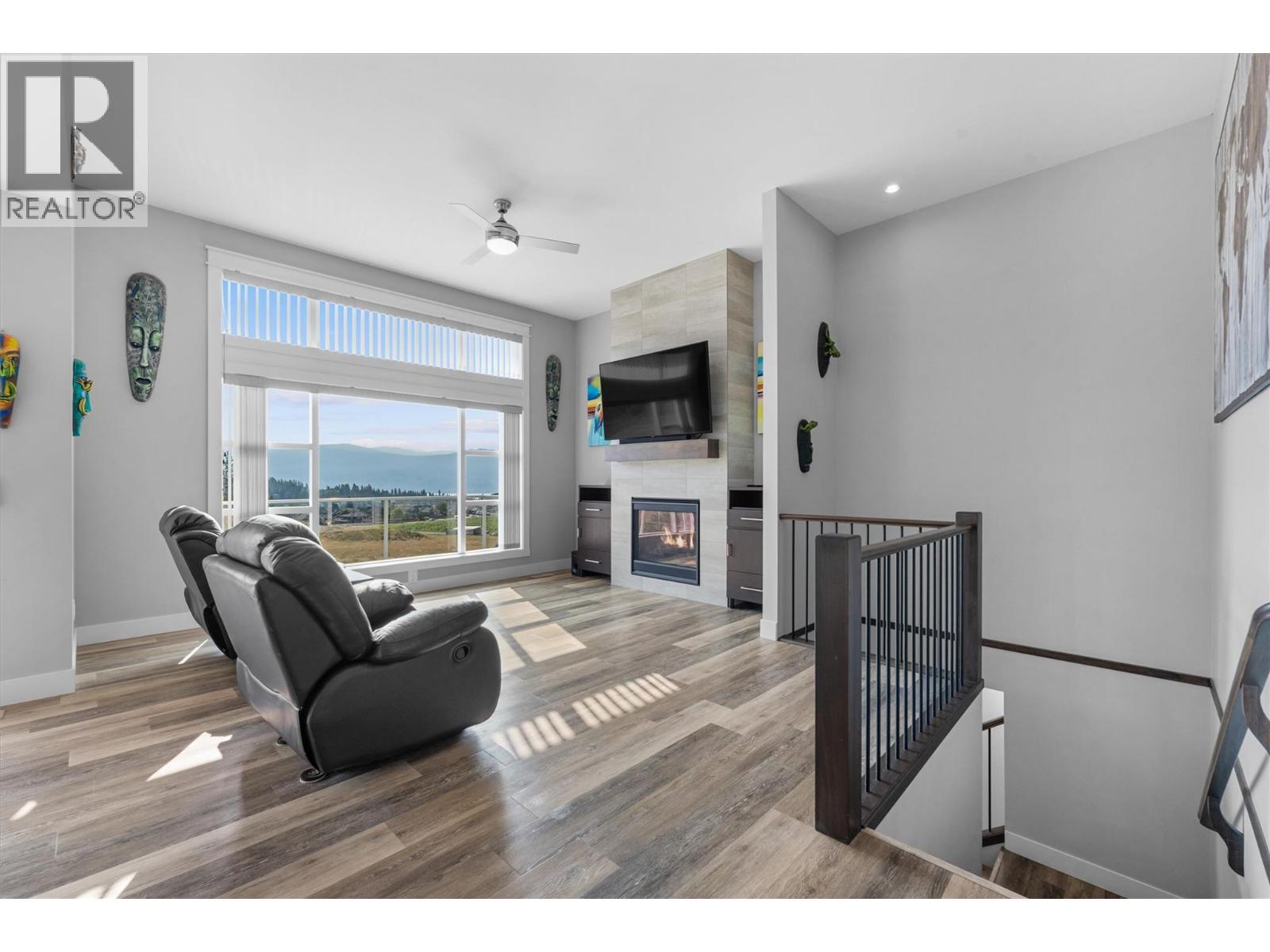 2600 Paramount Drive, West Kelowna, BC - Indoor With Fireplace