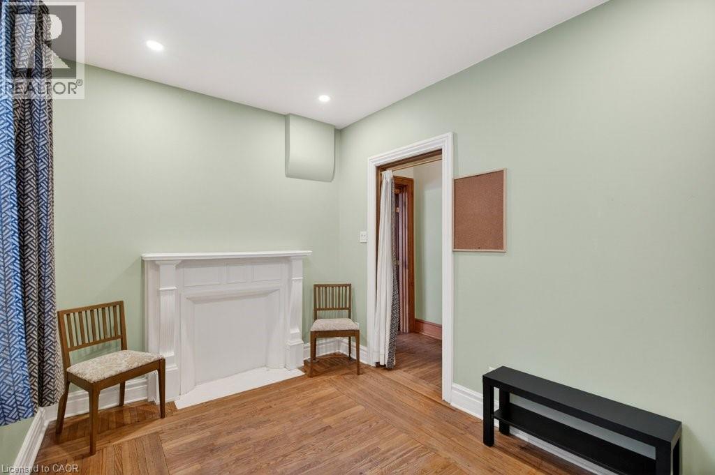 282 Main Street W, Hamilton, ON - Indoor Photo Showing Other Room