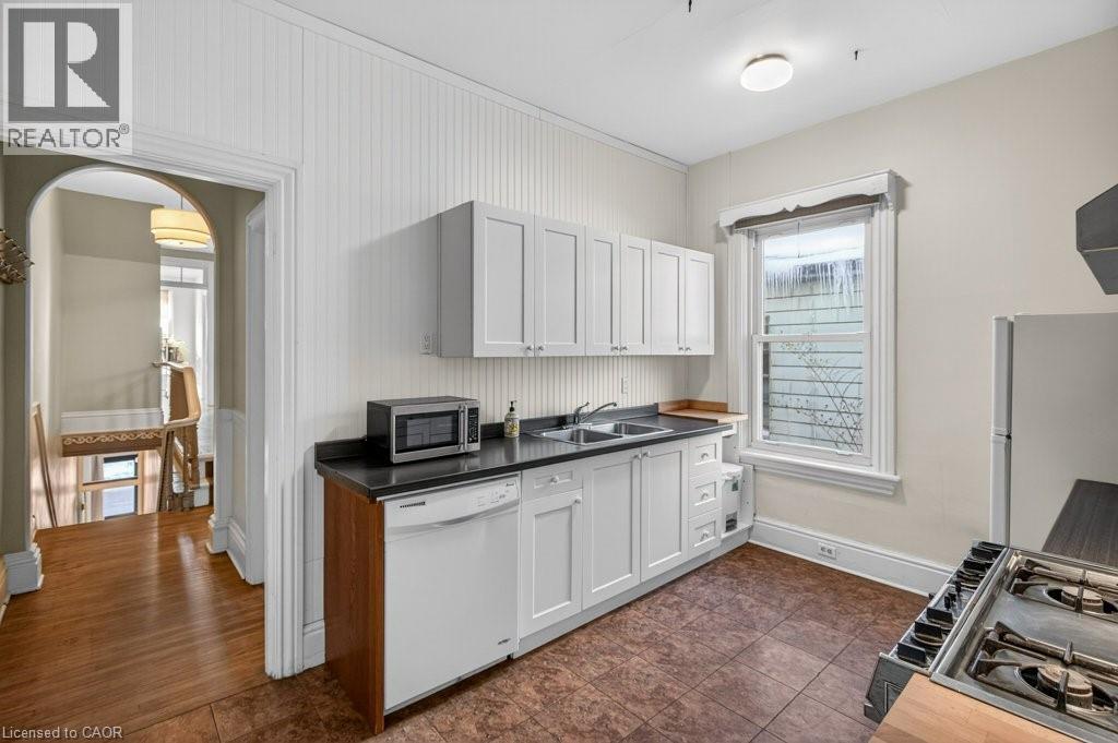 282 Main Street W, Hamilton, ON - Indoor