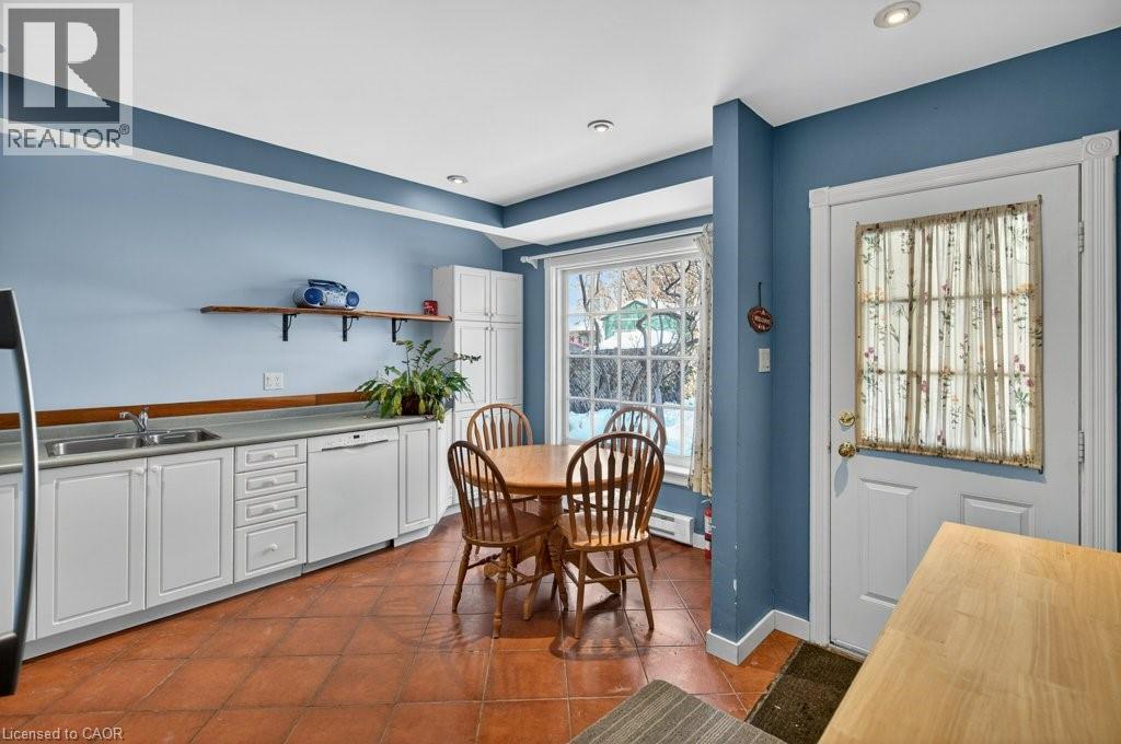 282 Main Street W, Hamilton, ON - Indoor