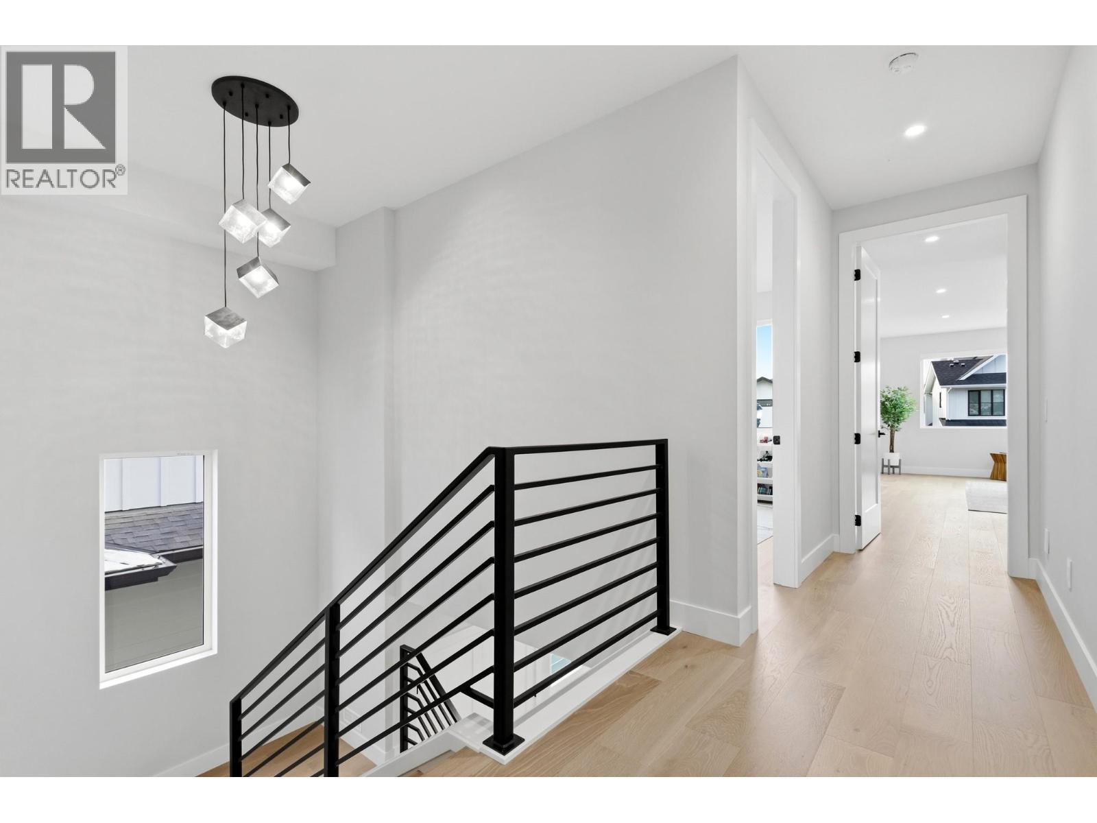 451 Vision Court, Kelowna, BC - Indoor Photo Showing Bedroom