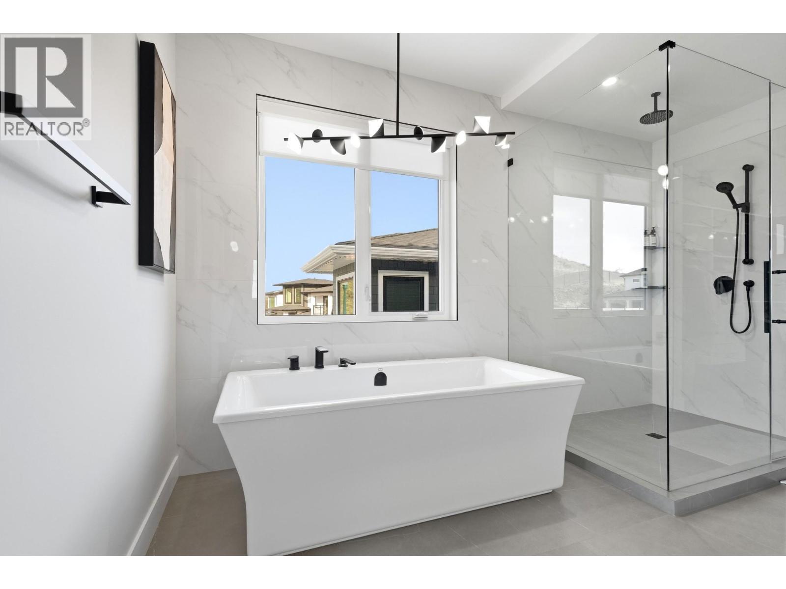 suite kitchen - 451 Vision Court, Kelowna, BC - Indoor