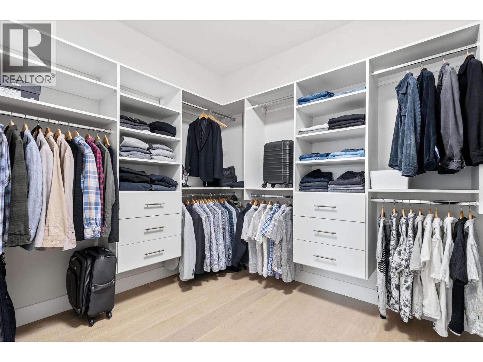 primary closet - 451 Vision Court, Kelowna, BC - Indoor With Storage