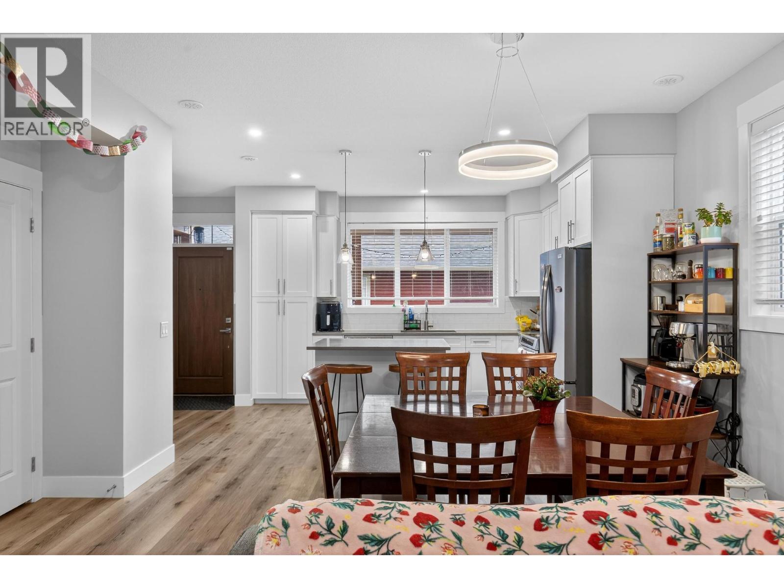 1930 Ethel Street, Kelowna, BC - Indoor Photo Showing Dining Room