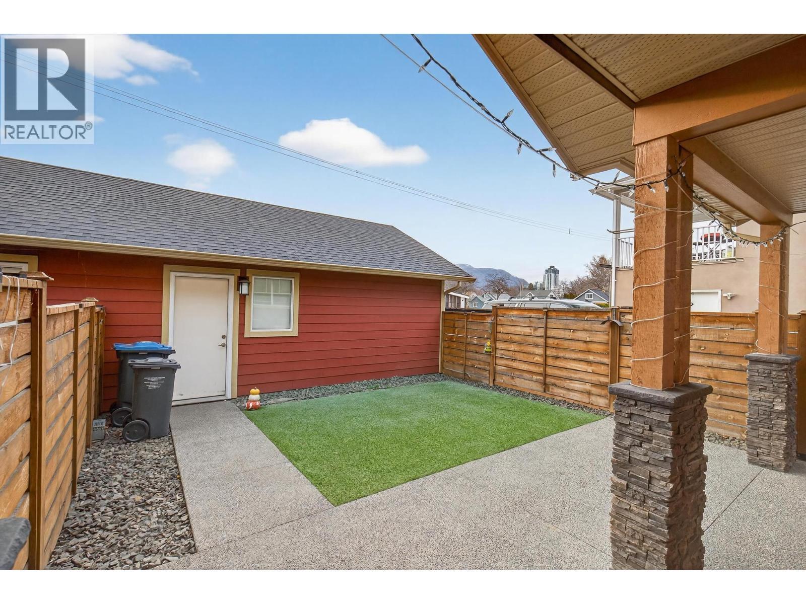 1930 Ethel Street, Kelowna, BC - Outdoor With Exterior