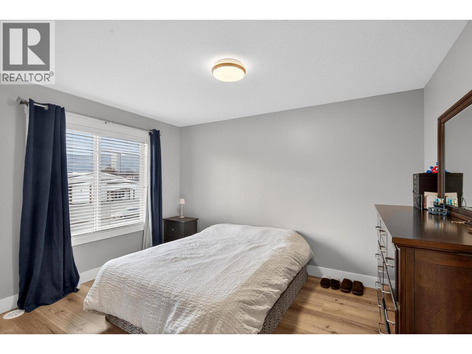 1930 Ethel Street, Kelowna, BC - Indoor Photo Showing Bedroom