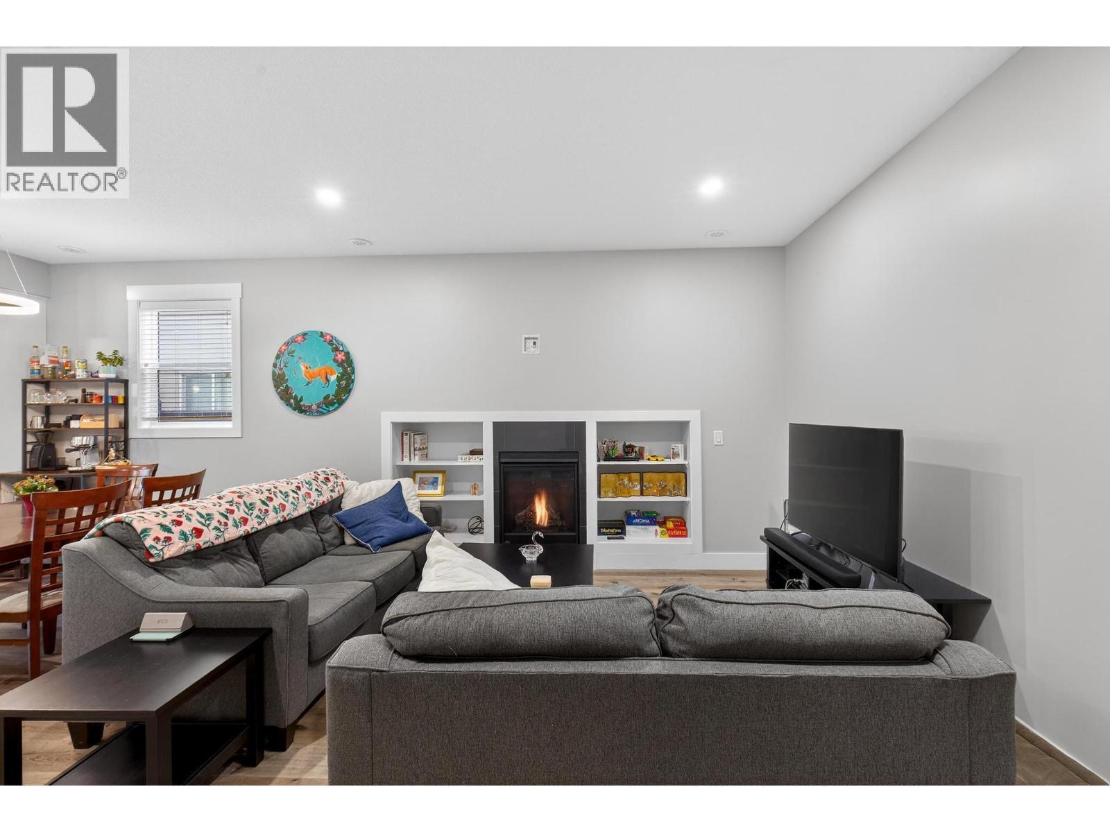 1930 Ethel Street, Kelowna, BC - Indoor