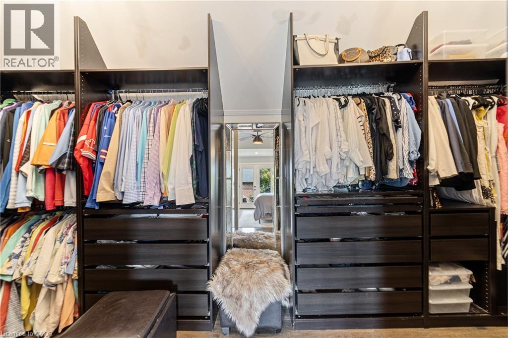 535 Locust Street, Burlington, ON - Indoor With Storage