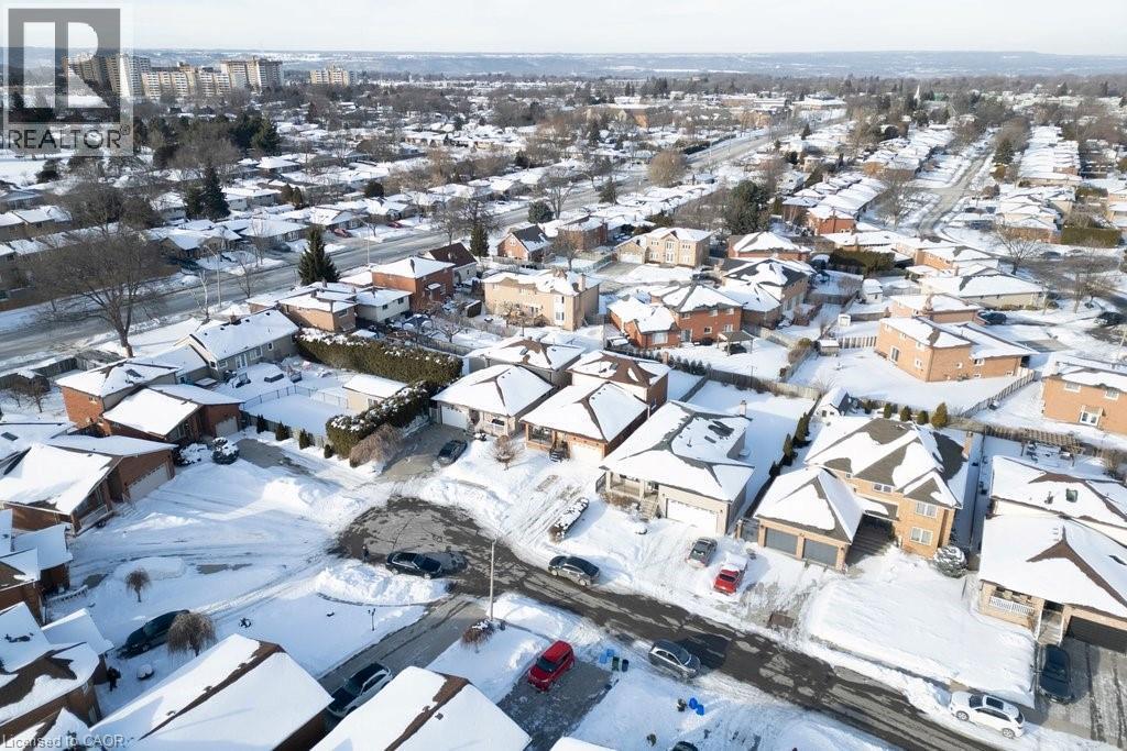 42 Lasila Court, Hamilton, ON - Outdoor With View