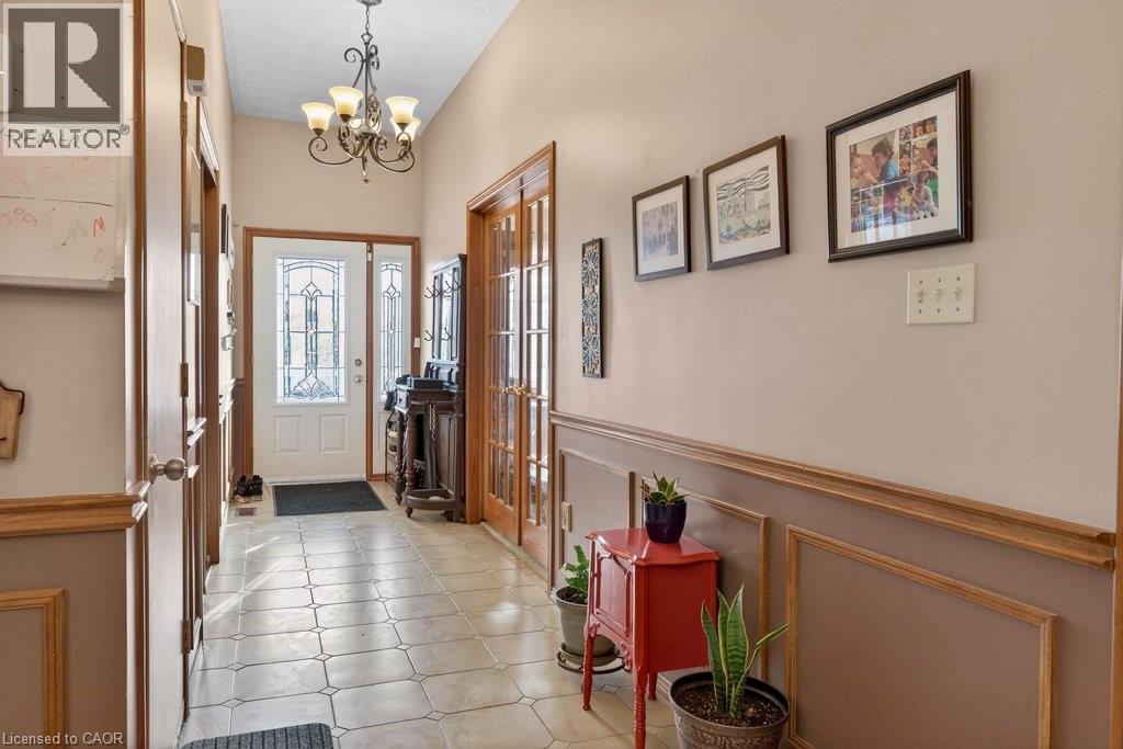 42 Lasila Court, Hamilton, ON - Indoor Photo Showing Other Room