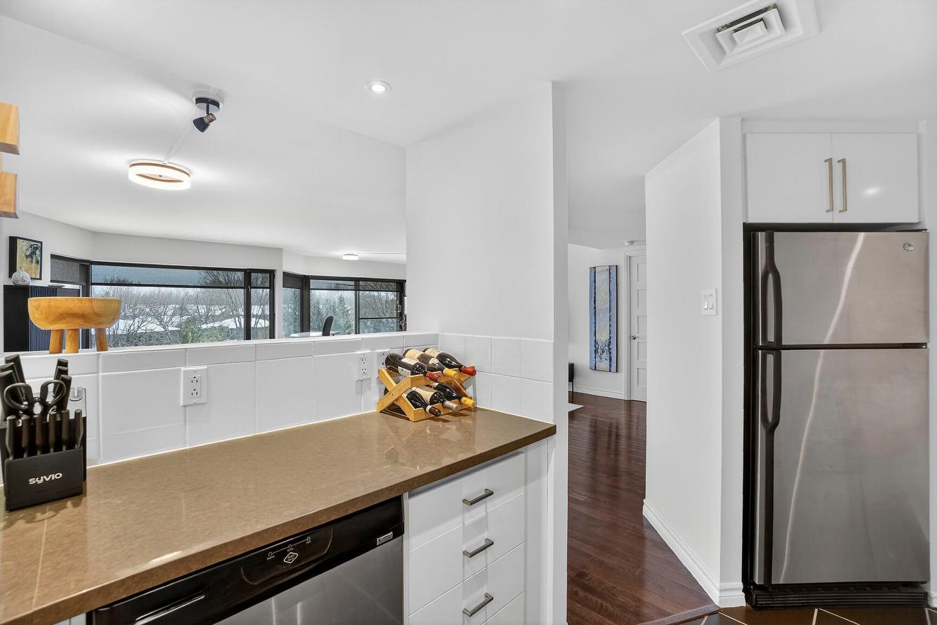 Cuisine - 301-11 Rue O'Reilly, Montréal (Verdun/Île-Des-Soeurs), QC - Indoor Photo Showing Kitchen