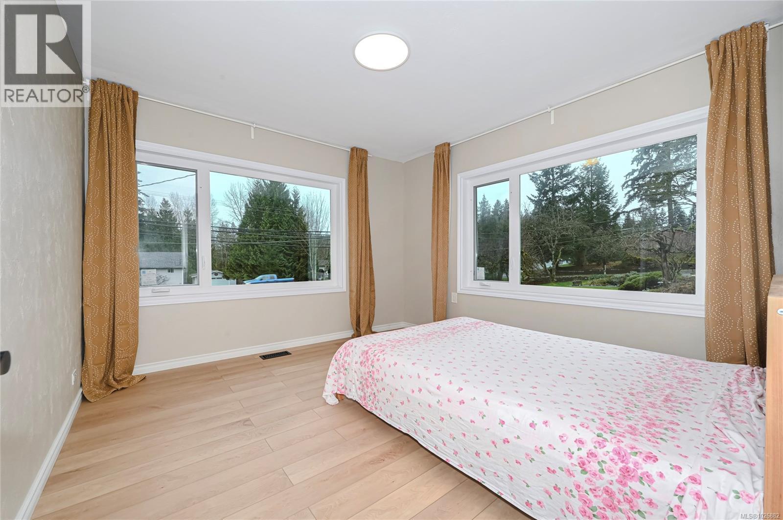 1667 Extension Rd, Nanaimo, BC - Indoor Photo Showing Bedroom