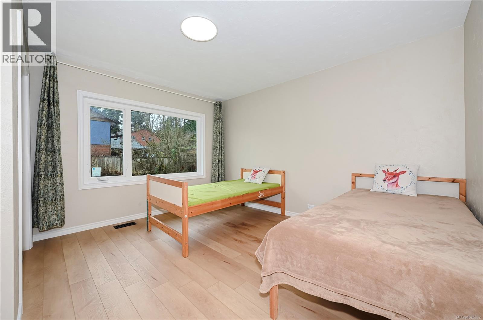 1667 Extension Rd, Nanaimo, BC - Indoor Photo Showing Bedroom