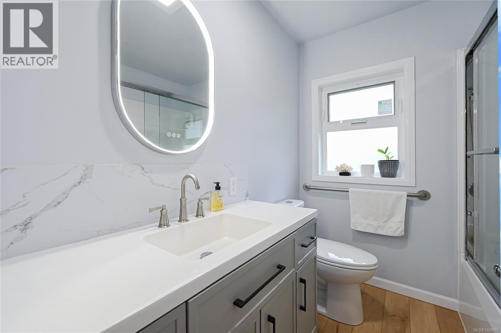 1667 Extension Rd, Nanaimo, BC - Indoor Photo Showing Bathroom