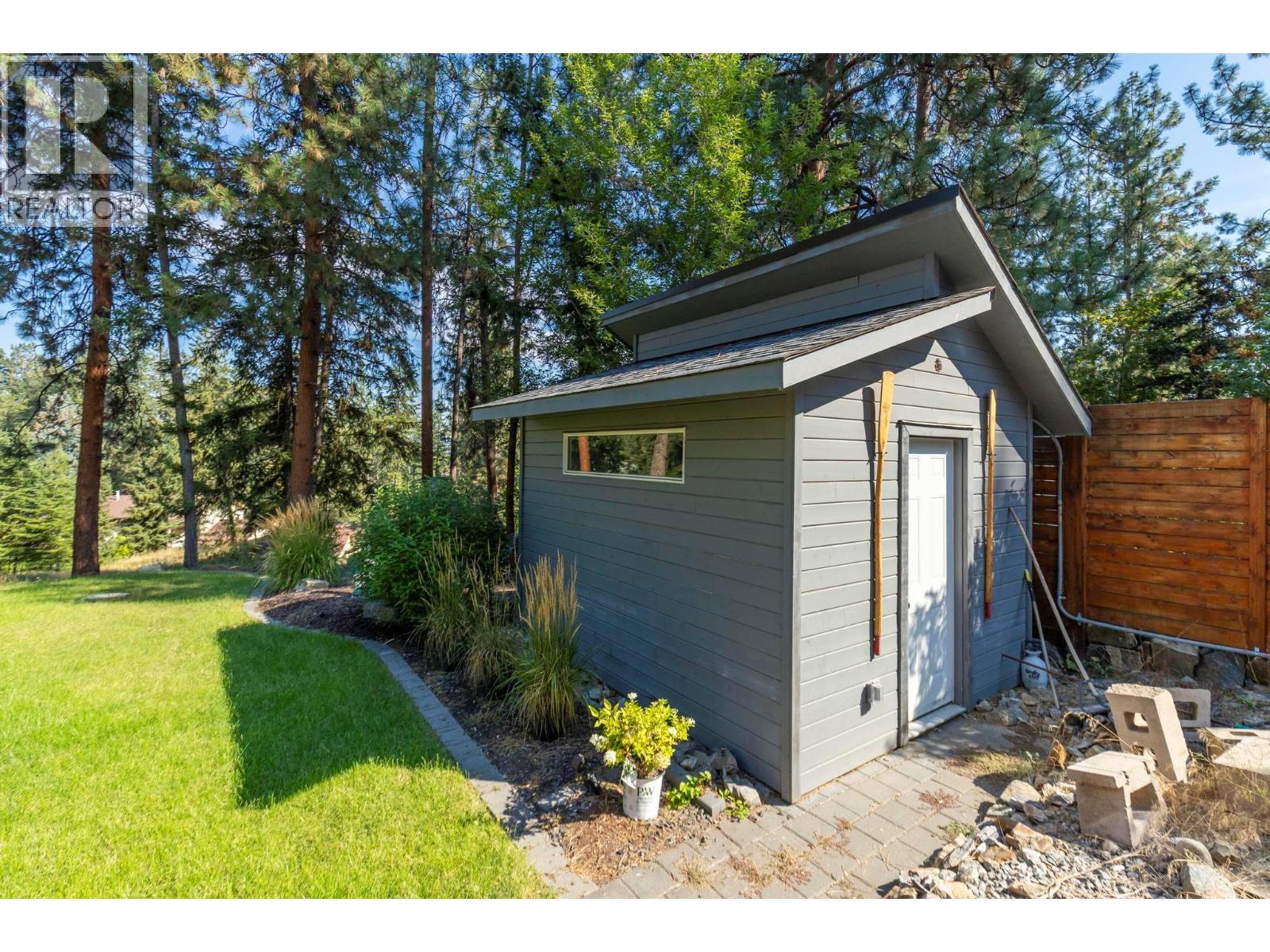 612 Thorneloe Road, Kelowna, BC - Outdoor