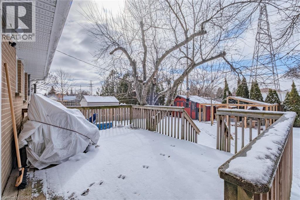 18 Linden Avenue, Brantford, ON - Outdoor