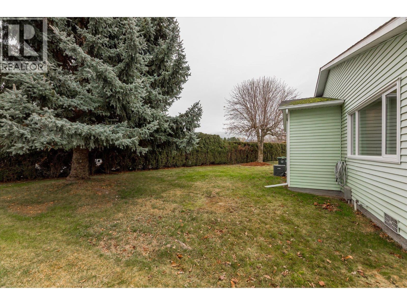 1255 Raymer Avenue Unit# 120, Kelowna, BC - Outdoor