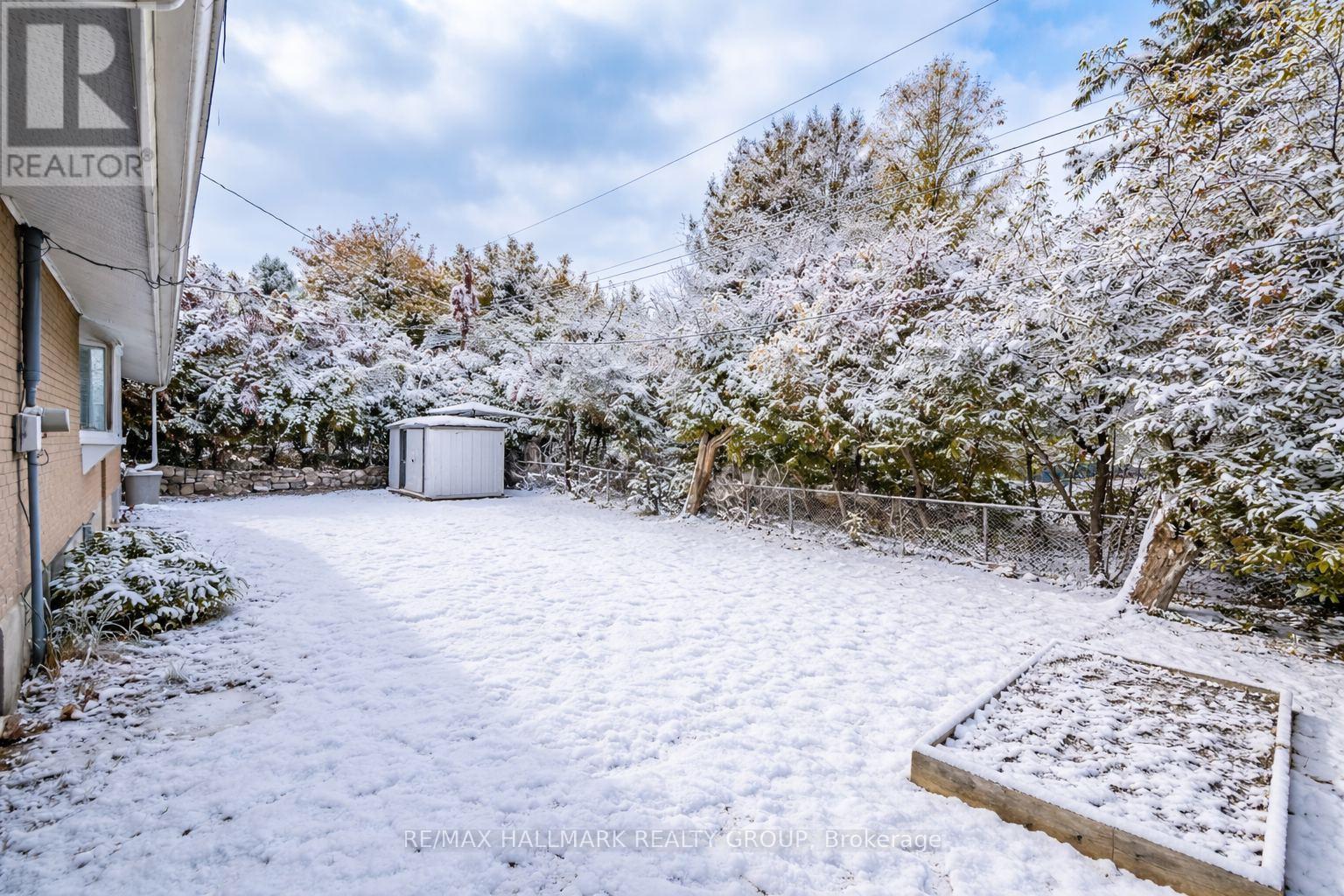 9 Newbury Avenue, Ottawa, ON - Outdoor